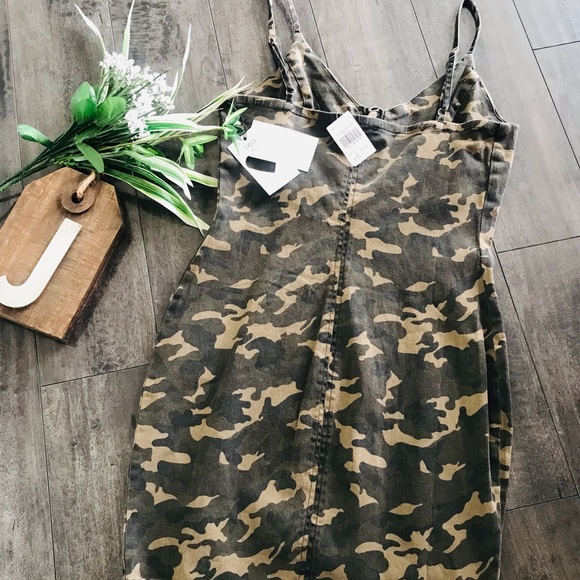 Iris Zip Front Dress - Picture 2 of 3